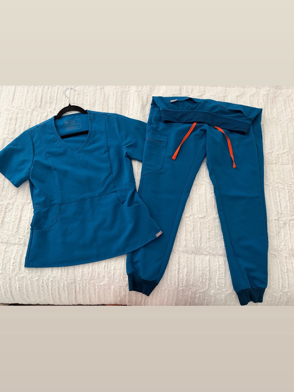 Women’s FIGS scrub set